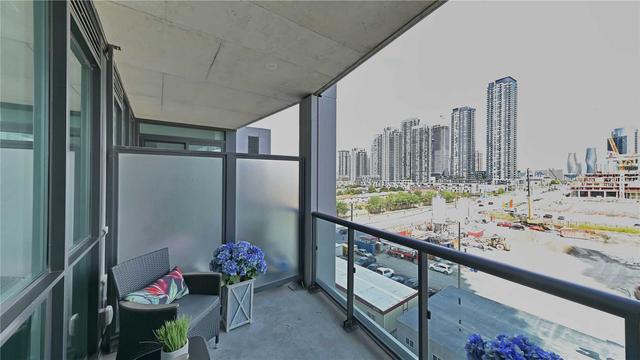601 - 3985 Grand Park Dr, Condo with 1 bedrooms, 2 bathrooms and 1 parking in Mississauga ON | Image 2