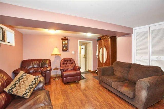 190 Calvington Dr, House detached with 4 bedrooms, 2 bathrooms and 5 parking in Toronto ON | Image 13