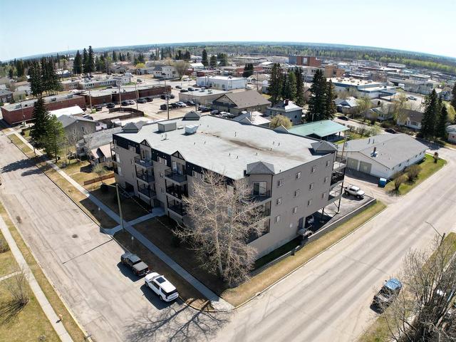 303 - 5037 7 Avenue, Condo with 2 bedrooms, 2 bathrooms and 1 parking in Edson AB | Image 3
