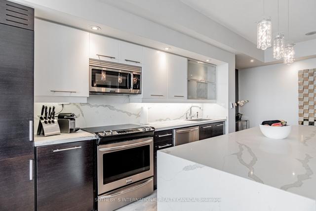 836 - 8 Telegram Mews, Condo with 2 bedrooms, 3 bathrooms and 2 parking in Toronto ON | Image 9
