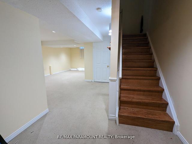 37 Wickstead Crt, Townhouse with 3 bedrooms, 3 bathrooms and 2 parking in Brampton ON | Image 20