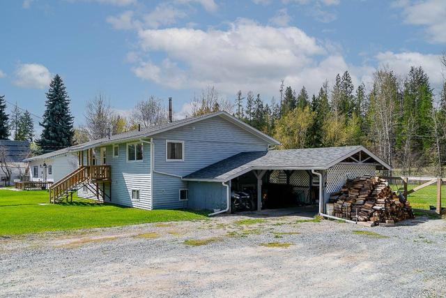 105 304th Avenue, House detached with 3 bedrooms, 2 bathrooms and 6 parking in Kimberley BC | Card Image