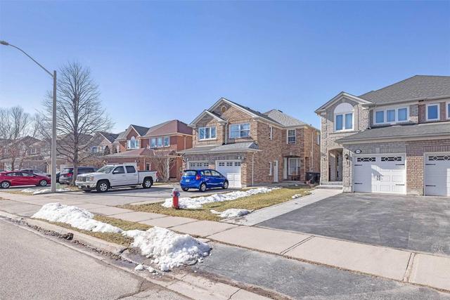 1356 Quest Circ, House semidetached with 3 bedrooms, 4 bathrooms and 5 parking in Mississauga ON | Image 12