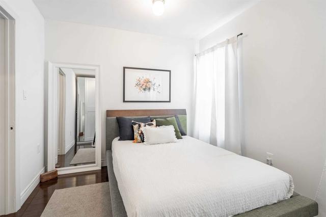 25 Fullerton Ave, House attached with 2 bedrooms, 1 bathrooms and 2 parking in Hamilton ON | Image 4