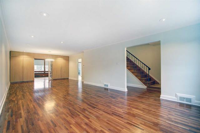 596 St. Clements Ave, House detached with 4 bedrooms, 4 bathrooms and 6 parking in Toronto ON | Image 12