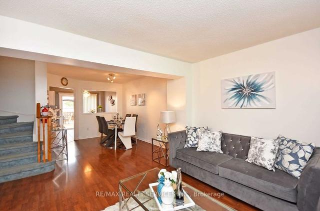 98 Lent Cres E, House attached with 3 bedrooms, 4 bathrooms and 4 parking in Brampton ON | Image 13