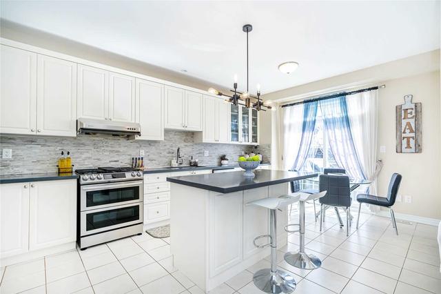 104 Elliottglen Dr, House detached with 4 bedrooms, 3 bathrooms and 4 parking in Ajax ON | Image 5