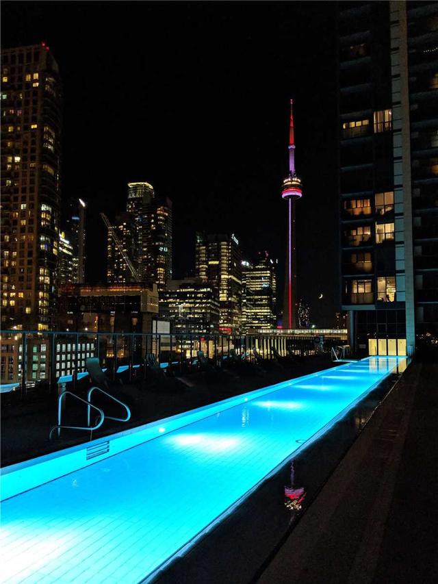 404 - 1 The Esplanade, Condo with 2 bedrooms, 2 bathrooms and 0 parking in Toronto ON | Image 3