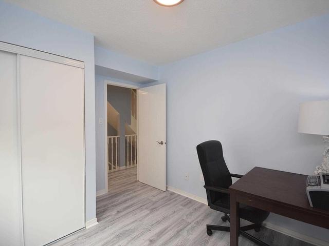 308 - 60 Barondale Dr, Townhouse with 3 bedrooms, 2 bathrooms and 2 parking in Mississauga ON | Image 8