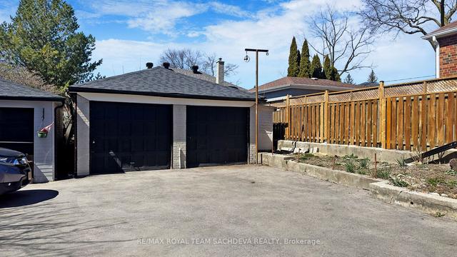 90a Bicknell Ave, House detached with 3 bedrooms, 4 bathrooms and 4 parking in Toronto ON | Image 28