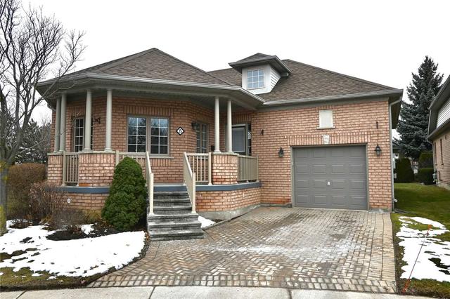 8 Orchard Park Gate, Condo with 2 bedrooms, 3 bathrooms and 2 parking in Brampton ON | Image 1