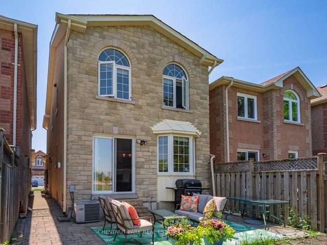 201 Milliken Meadows Dr, House attached with 3 bedrooms, 4 bathrooms and 3 parking in Markham ON | Image 24