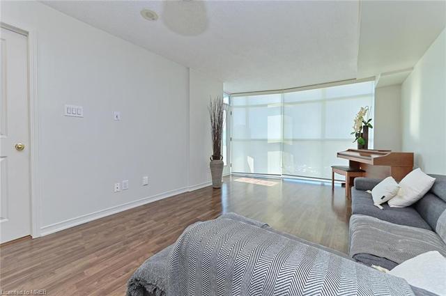 2201 - 9 George Street, House attached with 2 bedrooms, 1 bathrooms and 1 parking in Brampton ON | Image 16