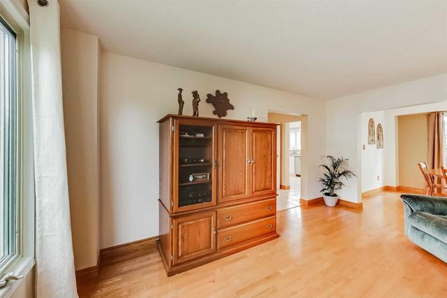 45 Cassander Cres, House detached with 3 bedrooms, 2 bathrooms and 5 parking in Brampton ON | Image 7