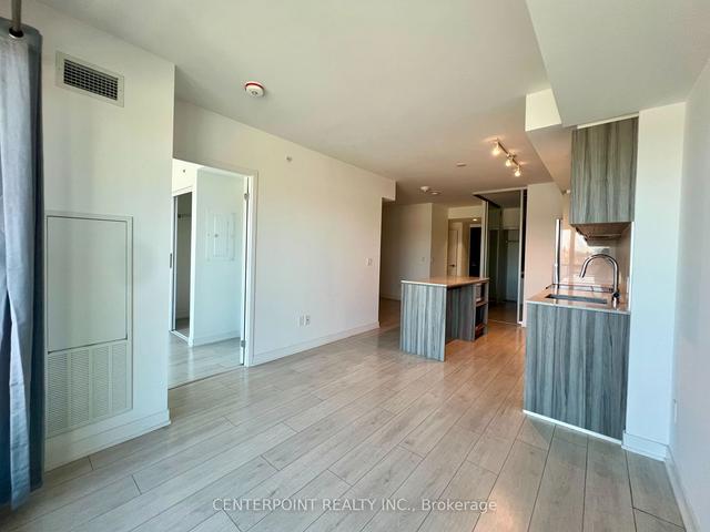 211 - 31 Tippet Rd, Condo with 2 bedrooms, 2 bathrooms and 1 parking in Toronto ON | Image 10
