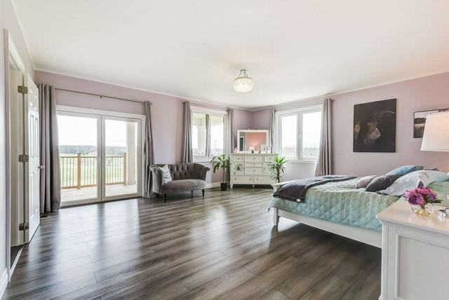 16585 Jane St, House detached with 5 bedrooms, 5 bathrooms and 21 parking in King ON | Image 20