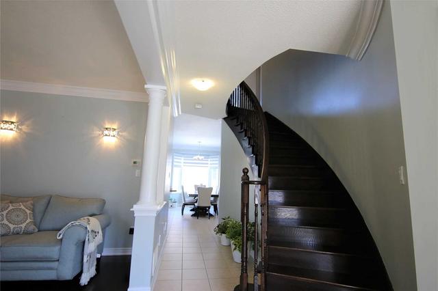 21 Maverick Cres, House detached with 4 bedrooms, 3 bathrooms and 6 parking in Brampton ON | Image 21