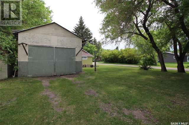 301 3rd Avenue, House detached with 2 bedrooms, 1 bathrooms and null parking in Whitewood SK | Image 12