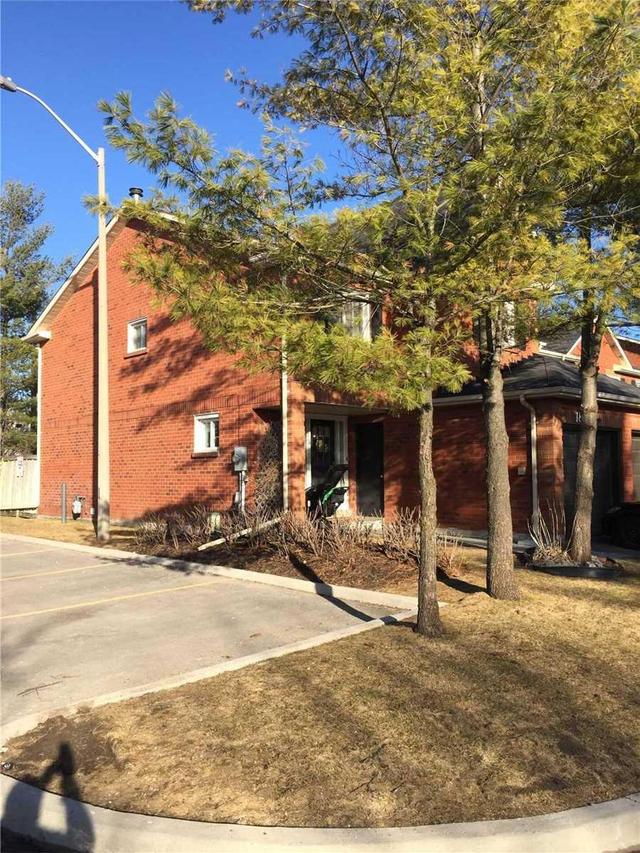 18 - 165 Kozlov St, Townhouse with 3 bedrooms, 4 bathrooms and 1 parking in Barrie ON | Image 3