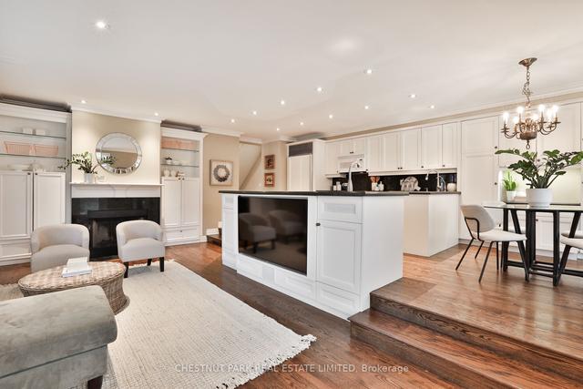 38 St Cuthberts Rd, House detached with 3 bedrooms, 5 bathrooms and 4 parking in Toronto ON | Image 3