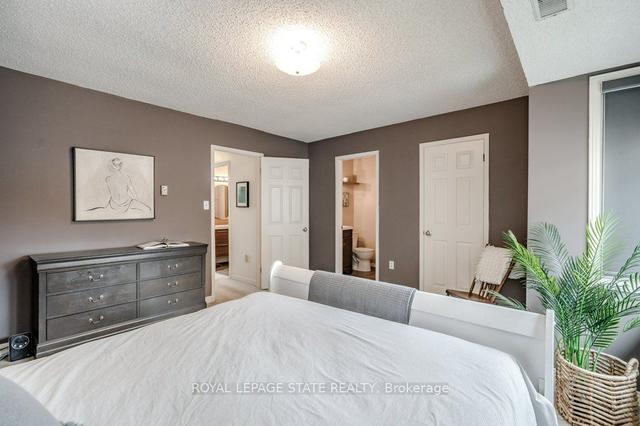 180 Hess St S, Townhouse with 3 bedrooms, 3 bathrooms and 1 parking in Hamilton ON | Image 19