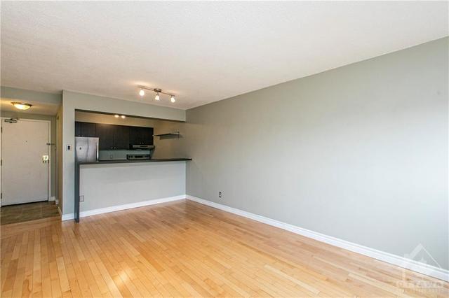 1001 - 154 Nelson Street, Condo with 2 bedrooms, 2 bathrooms and 1 parking in Ottawa ON | Image 3