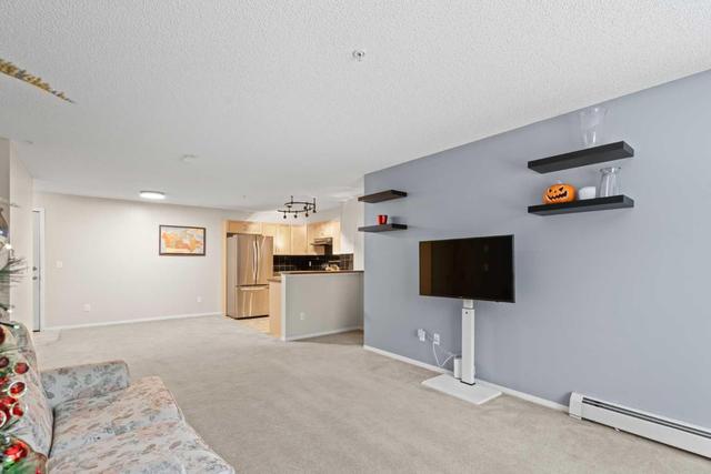 1124 - 60 Panatella Street Nw, Condo with 2 bedrooms, 2 bathrooms and 1 parking in Calgary AB | Image 8