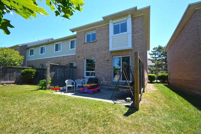 34 - 34 Wickstead Crt, Townhouse with 3 bedrooms, 4 bathrooms and 2 parking in Brampton ON | Image 26