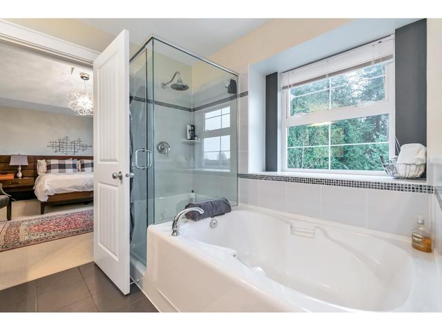 6114 163 Street, House detached with 4 bedrooms, 4 bathrooms and 4 parking in Surrey BC | Image 26