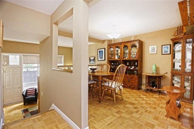 41 Briar Path, Townhouse with 3 bedrooms, 2 bathrooms and 2 parking in Brampton ON | Image 8