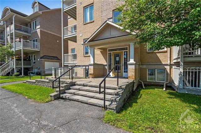 304 Paseo Private, Condo with 2 bedrooms, 2 bathrooms and 1 parking in Ottawa ON | Image 2
