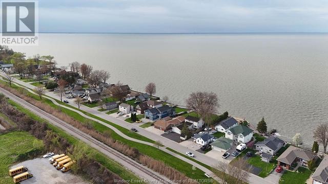 1234 Shoreline Avenue, House detached with 3 bedrooms, 2 bathrooms and null parking in Lakeshore ON | Image 36