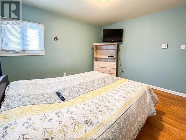 147 Sussex Ave, House detached with 2 bedrooms, 1 bathrooms and null parking in Riverview NB | Image 15