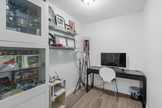 1310 - 8 Bridlecrest Drive Sw, Condo with 2 bedrooms, 2 bathrooms and 1 parking in Calgary AB | Image 19