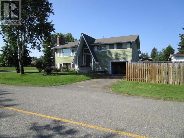 475 Balsam Street, House detached with 4 bedrooms, 2 bathrooms and null parking in One Hundred Mile House BC | Image 1