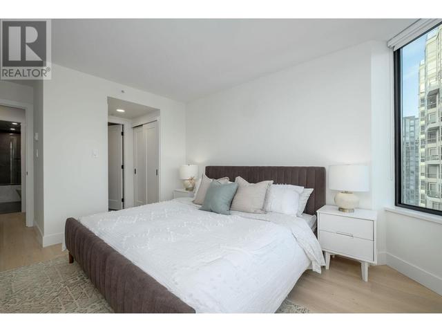 2005 - 888 Hamilton Street, Condo with 2 bedrooms, 2 bathrooms and 1 parking in Vancouver BC | Image 19