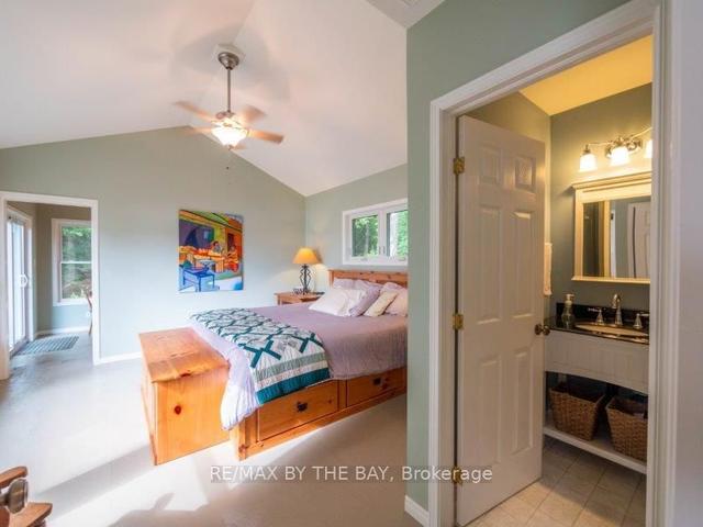 15574 Georgian Bay Shore, House detached with 4 bedrooms, 2 bathrooms and 0 parking in Georgian Bay ON | Image 14