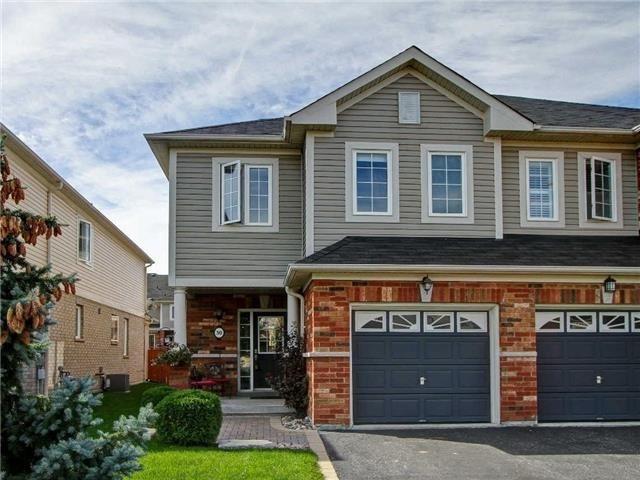 30 Decatur Pl, House attached with 3 bedrooms, 3 bathrooms and 2 parking in Whitby ON | Image 1
