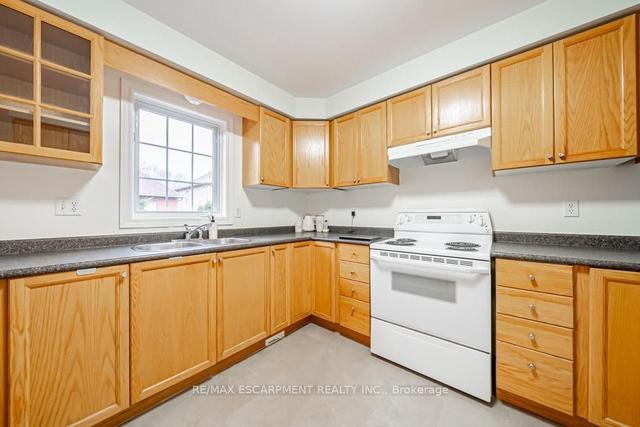 53 - 1150 Skyview Dr, Condo with 3 bedrooms, 3 bathrooms and 4 parking in Burlington ON | Image 8