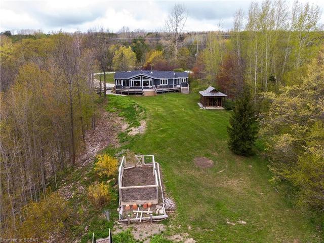 686352 19 Sideroad, House detached with 5 bedrooms, 3 bathrooms and 6 parking in Grey Highlands ON | Image 28