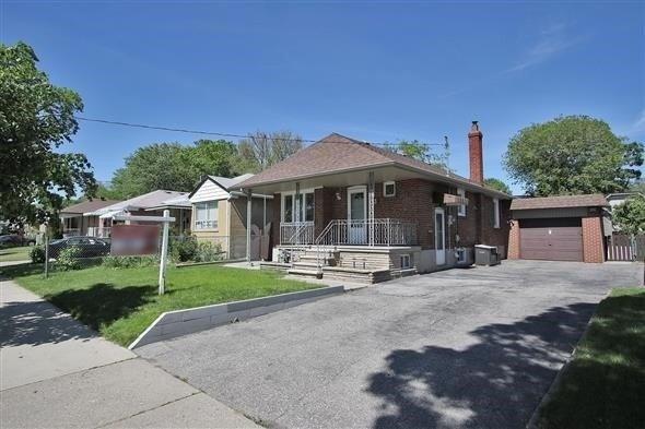 upper - 33 Loma Rd, House detached with 3 bedrooms, 1 bathrooms and 6 parking in Toronto ON | Image 8