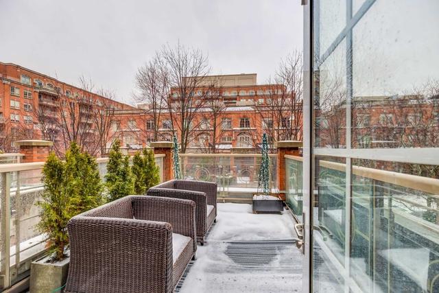 th7 - 21 Burkebrook Pl, Townhouse with 2 bedrooms, 3 bathrooms and 2 parking in Toronto ON | Image 8
