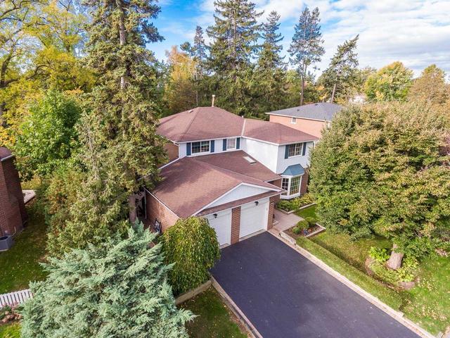 84 Chancery Lane, House detached with 4 bedrooms, 3 bathrooms and 4 parking in Oakville ON | Image 1