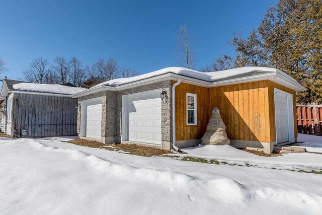 1012 Westmount Ave, House detached with 3 bedrooms, 1 bathrooms and 6 parking in Innisfil ON | Image 8