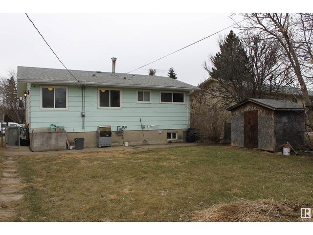 5018 52 Ave, House detached with 3 bedrooms, 1 bathrooms and null parking in Mundare AB | Image 14