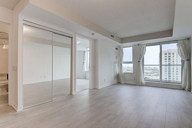 2503 - 25 Town Centre Crt, Condo with 1 bedrooms, 1 bathrooms and 1 parking in Toronto ON | Image 8