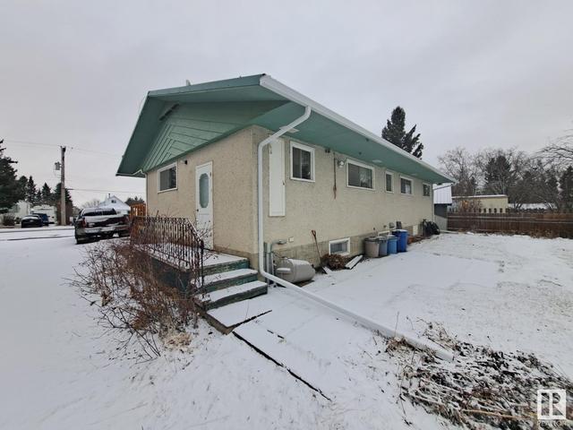 4916 49 Av, House detached with 4 bedrooms, 1 bathrooms and null parking in Vilna AB | Image 4