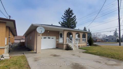 687 7th Ave, House detached with 3 bedrooms, 2 bathrooms and 4 parking in Hamilton ON | Card Image