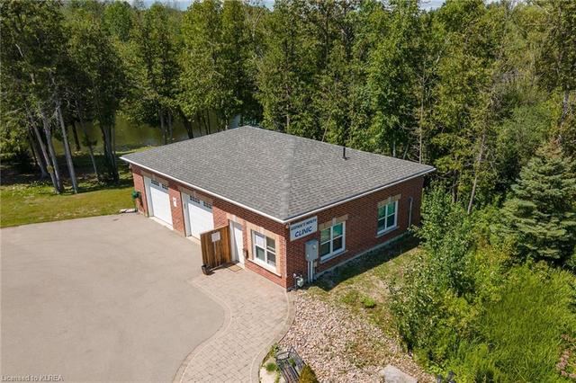 257 Lindsay Street S, House detached with 4 bedrooms, 4 bathrooms and 10 parking in Kawartha Lakes ON | Image 31