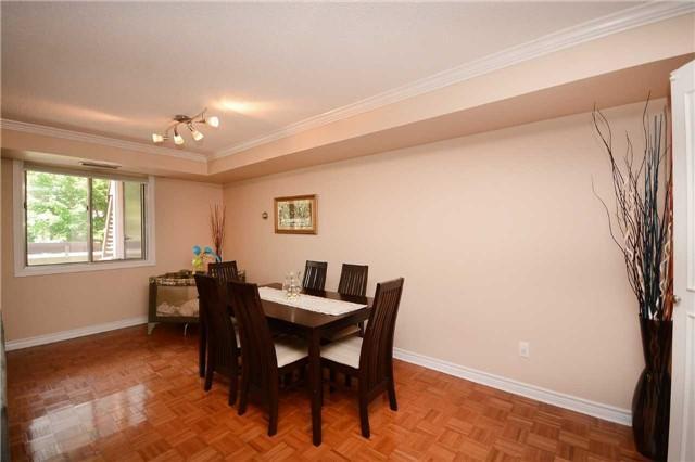 100 - 1250 Mississauga Valley Blvd, Townhouse with 3 bedrooms, 2 bathrooms and 2 parking in Mississauga ON | Image 9